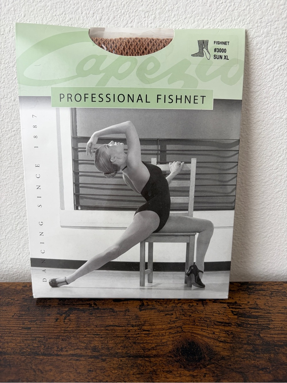 Capezio Professional Fishnet Seamless Tights Suntan XL